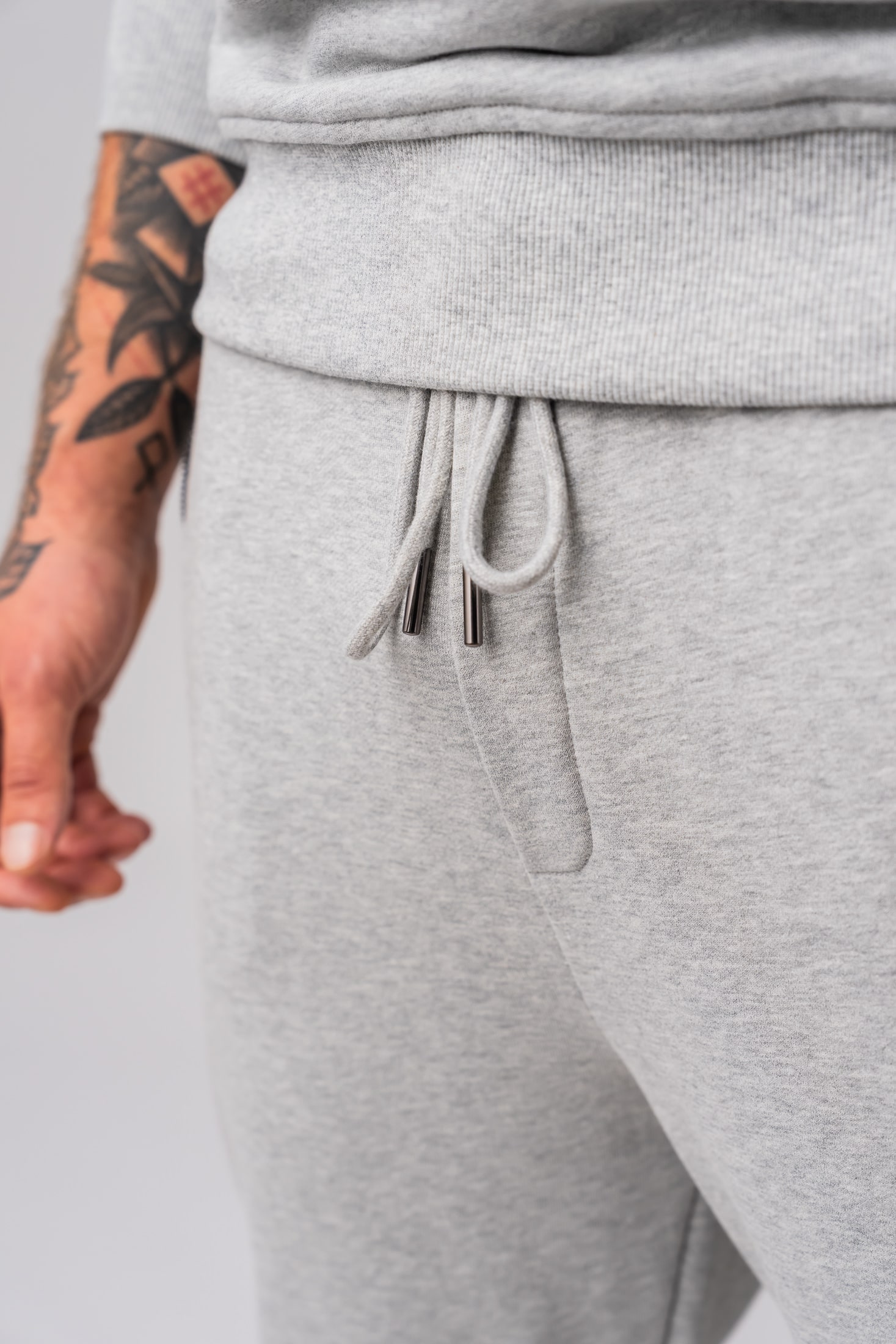 Men’s grey 100% cotton sweatpants with a drawstring waist