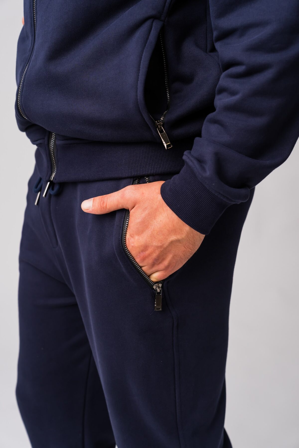 Men's navy 100% cotton sweatpants with zippered side pockets