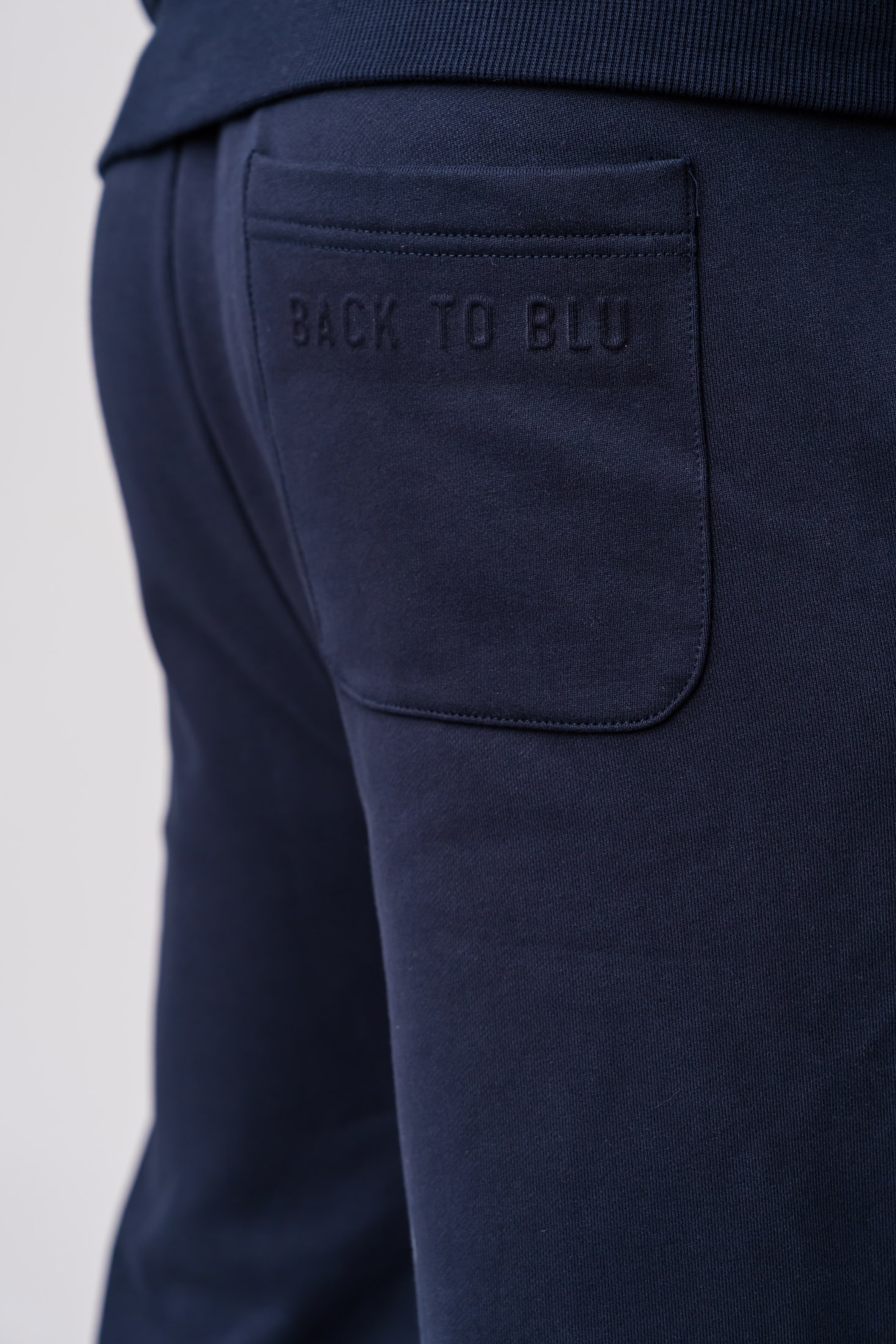 Men's navy 100% cotton sweatpants with back pockets