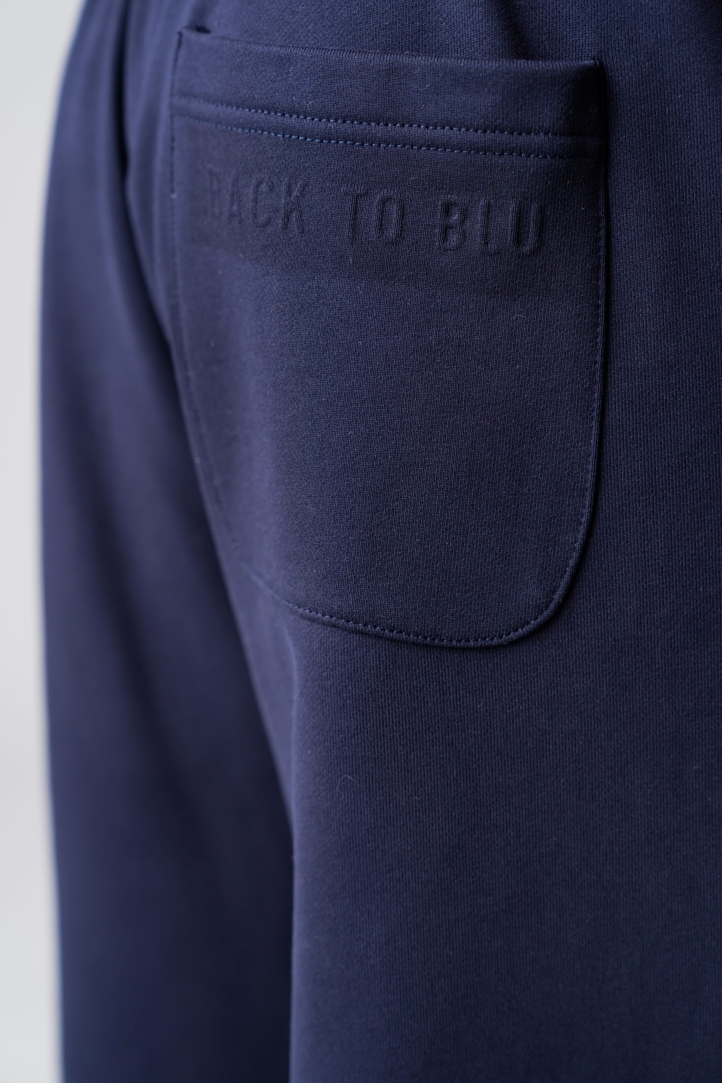 Men's navy 100% cotton sweatpants with back pockets