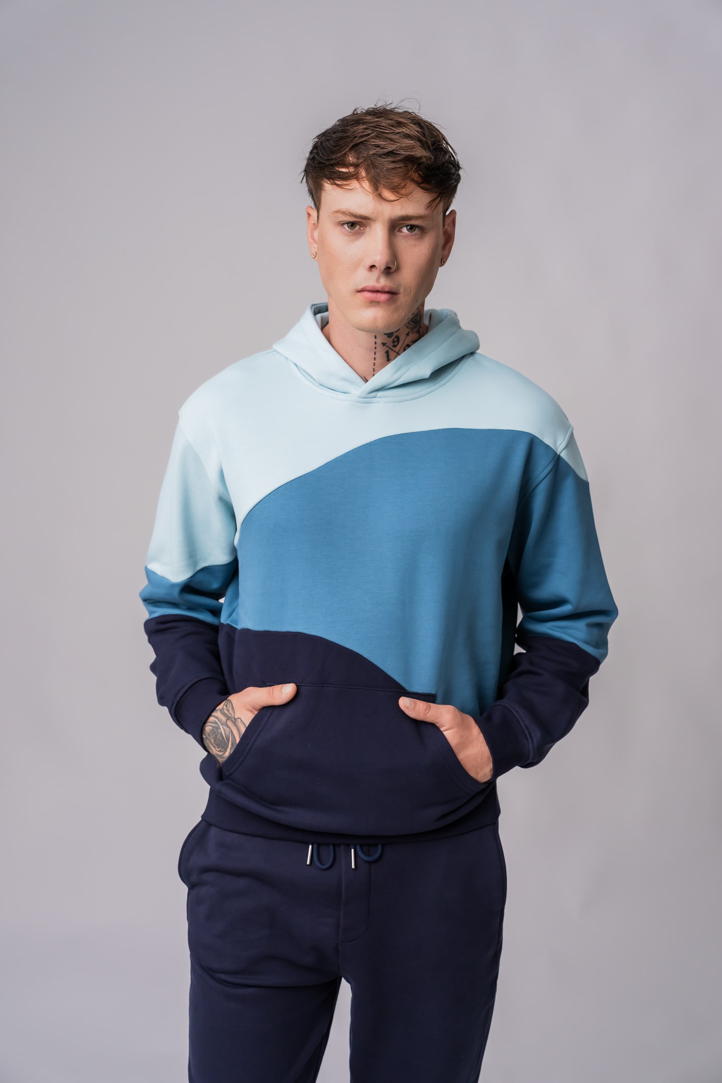 Men's 100% cotton colorblock sweatshirt hoodie in blue colors