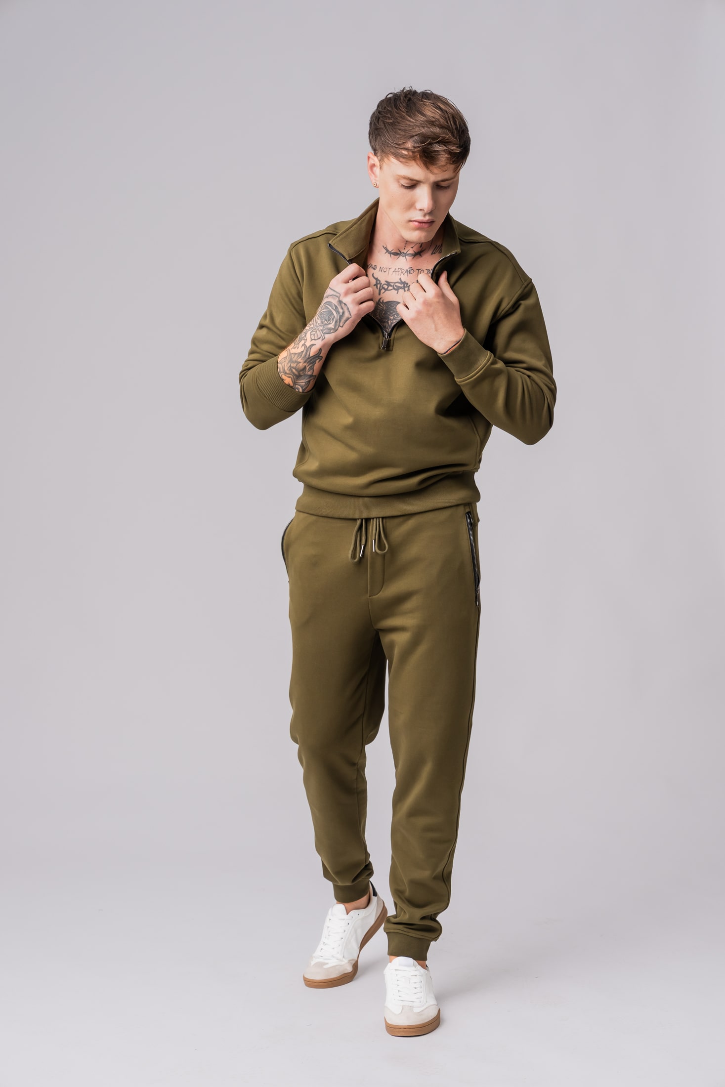 Men’s olive 100% cotton regular-slim fit sweatsuit