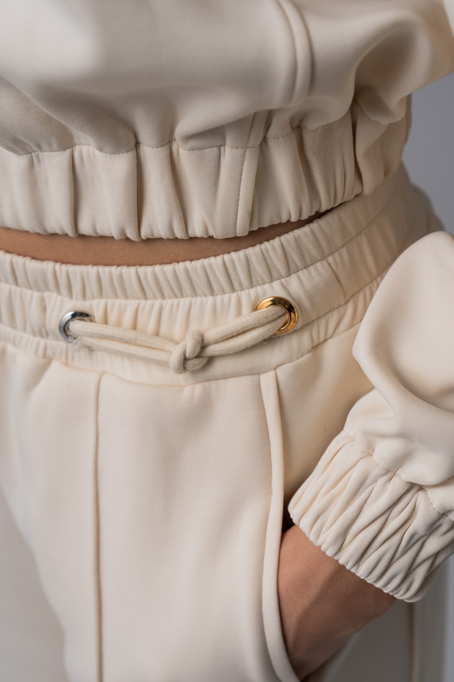 Women’s beige sustainable wide-leg sweatpants