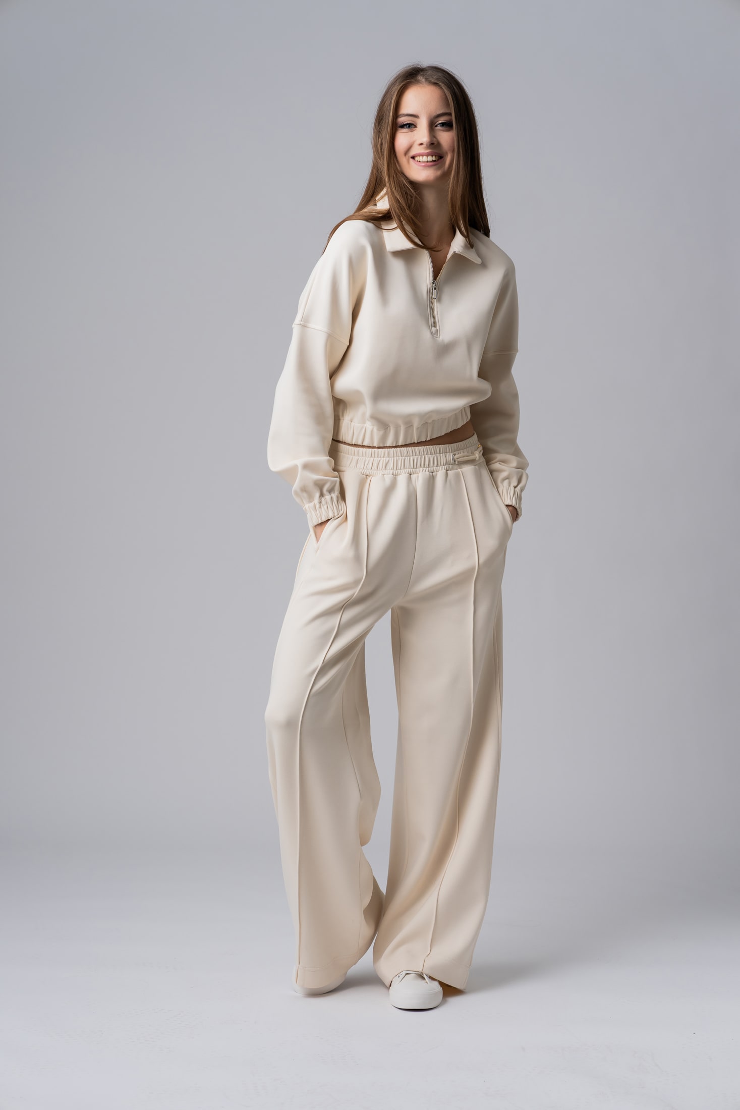 Women’s beige sustainable active wear