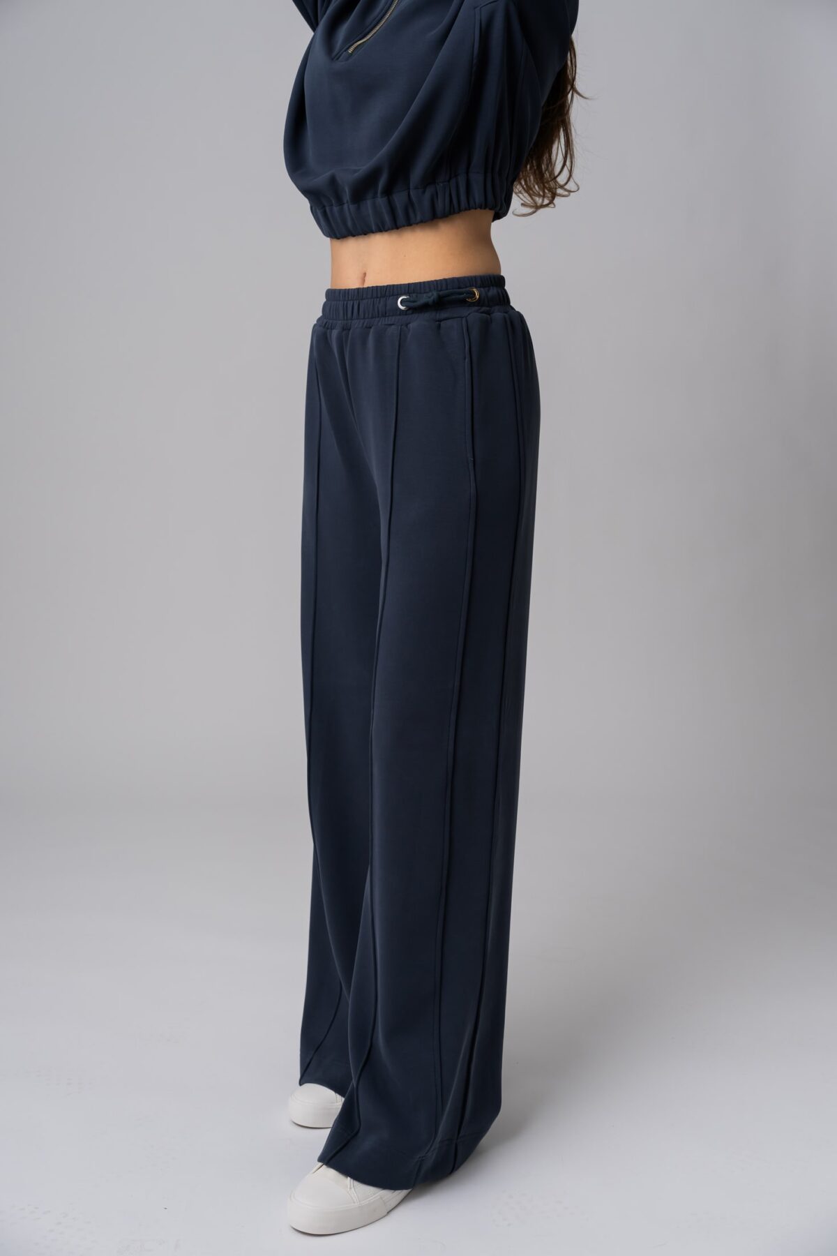 Women’s navy blue sustainable wide-leg sweatpants