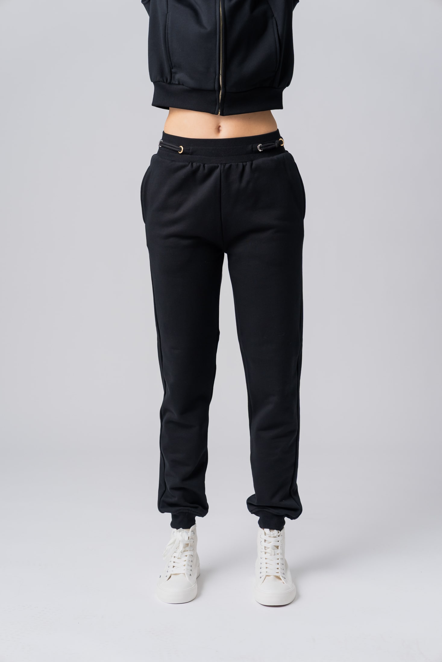 Women’s black 100% Cotton slim sweatpants