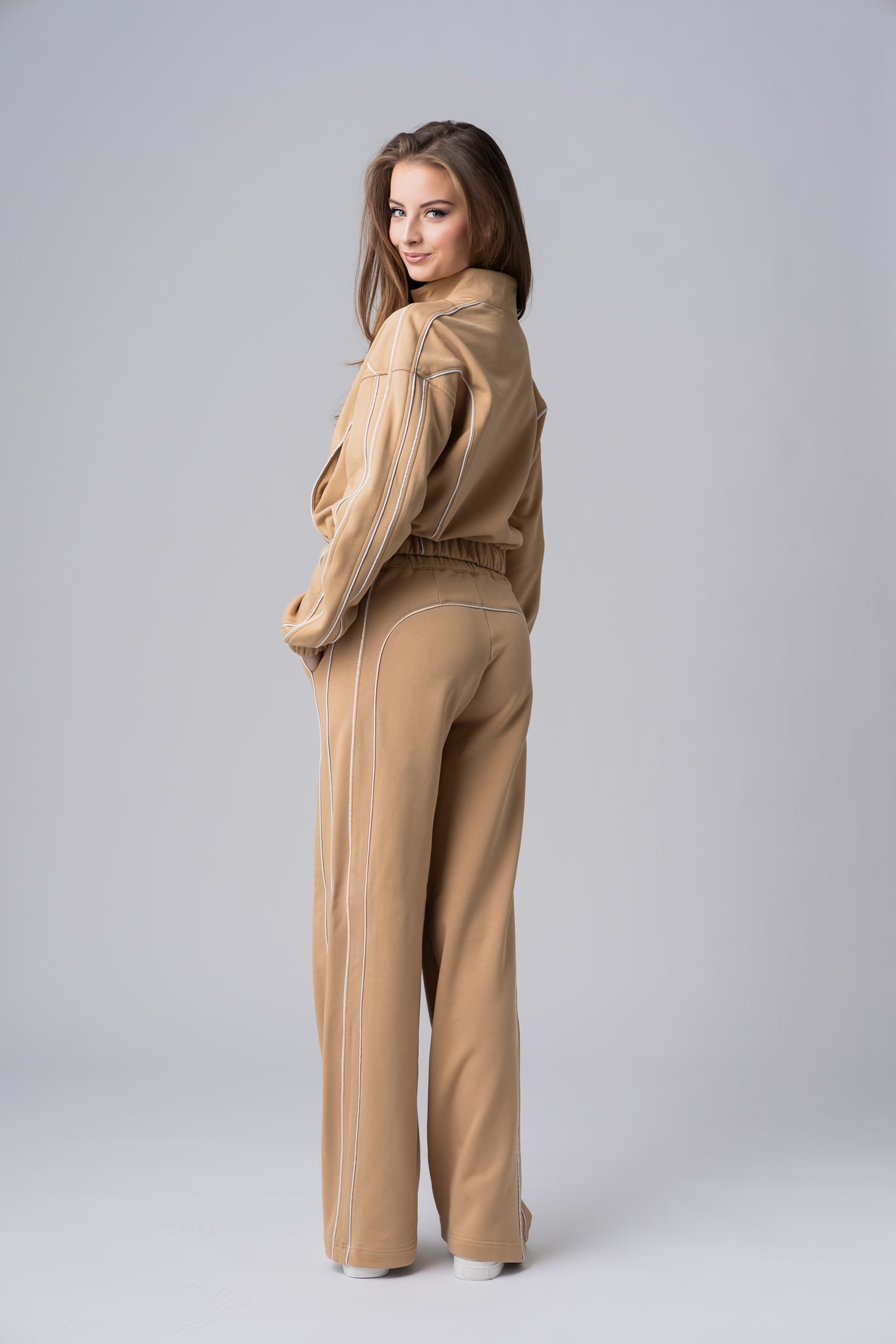 Women’s beige 100% cotton relaxed tracksuit with white contrast stripes