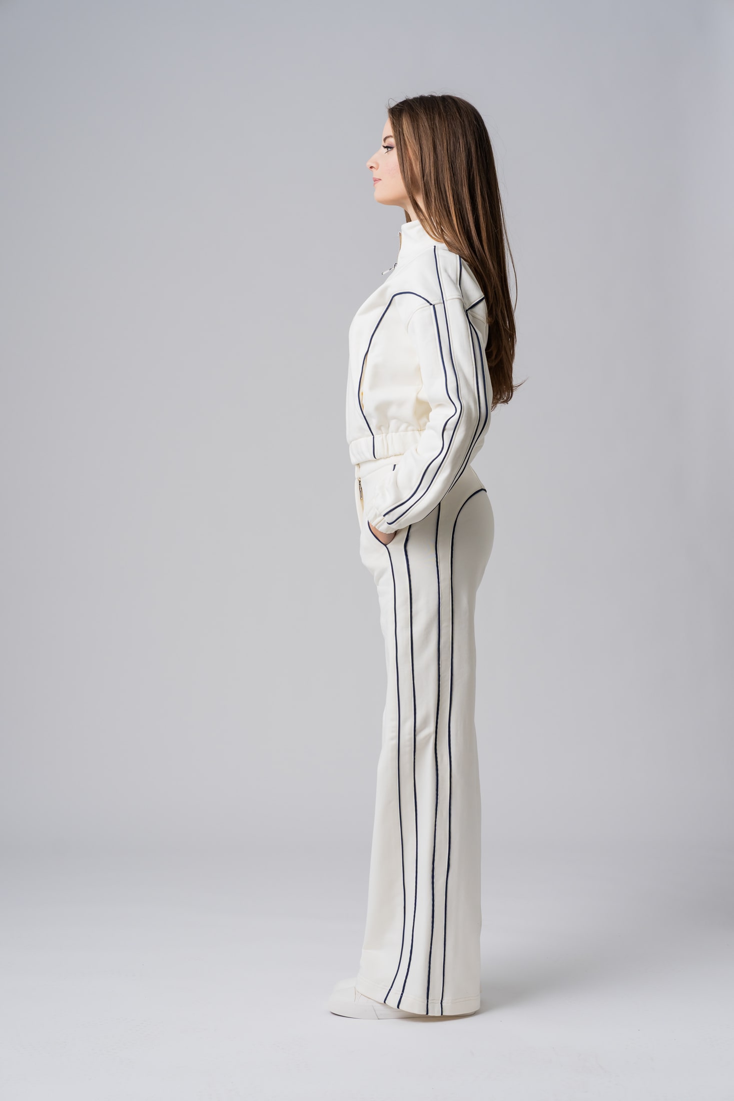 Women’s white 100% cotton relaxed sweatsuit with black contrast stripes