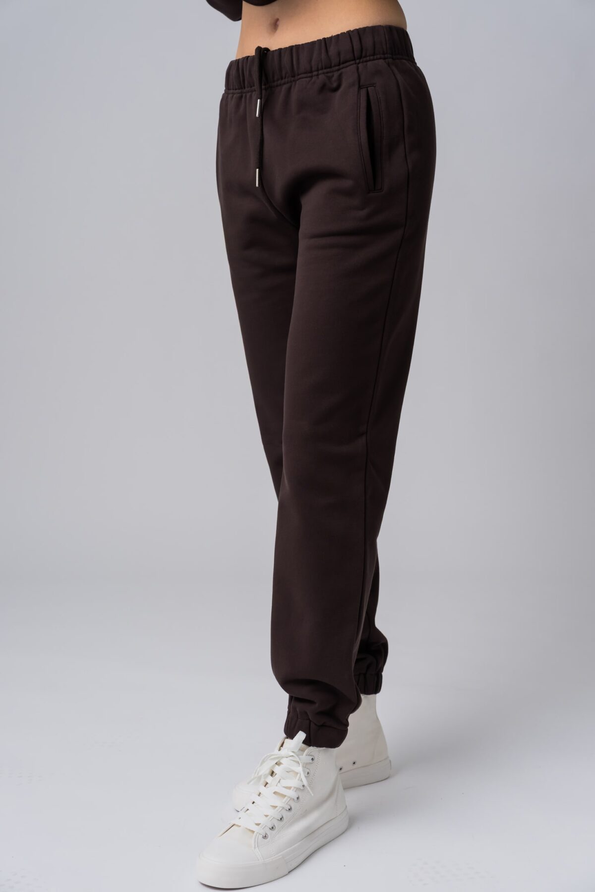 Women’s brown 100% cotton regular-slim fit sweatpants