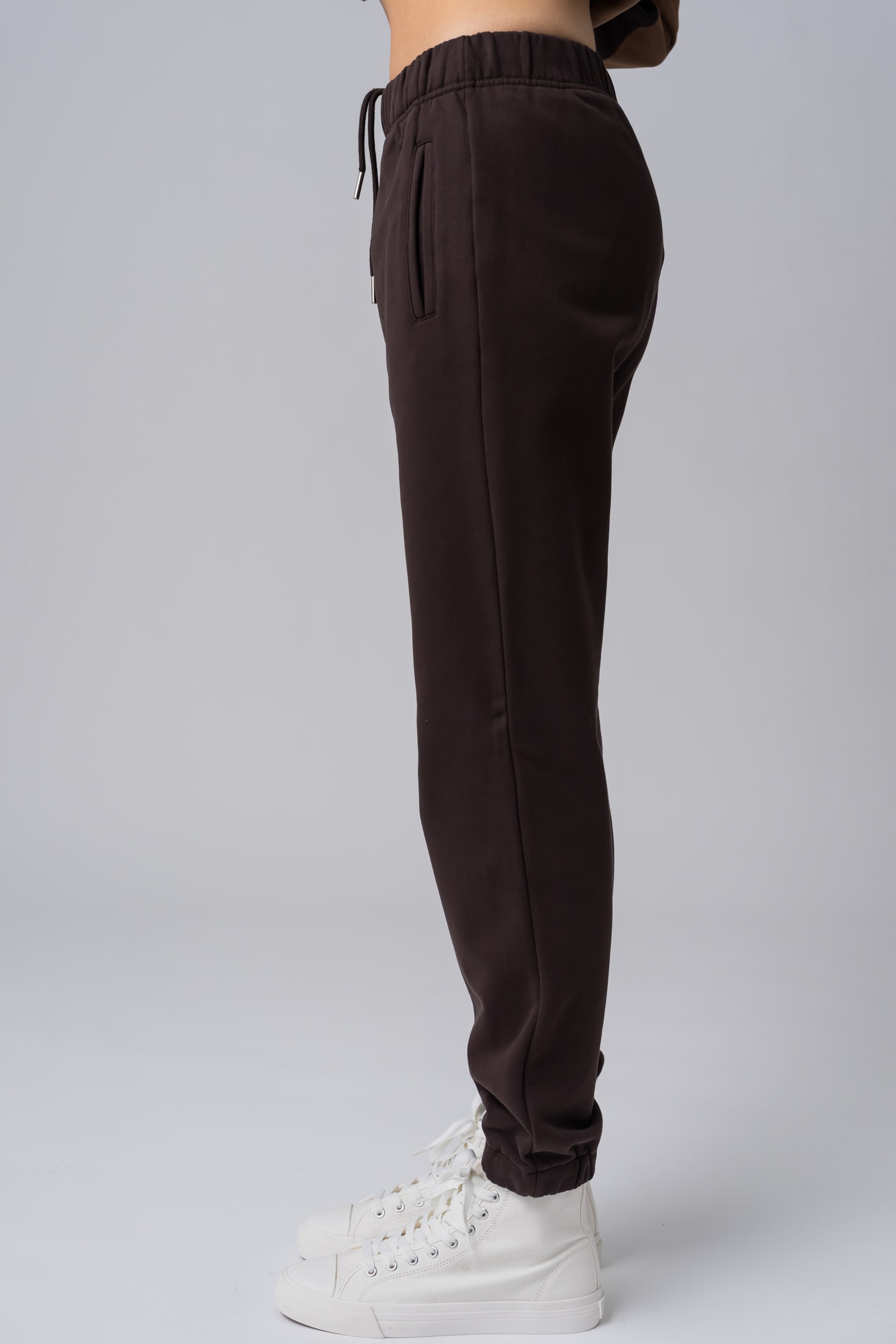 Women’s brown 100% cotton regular-slim fit sweatpants
