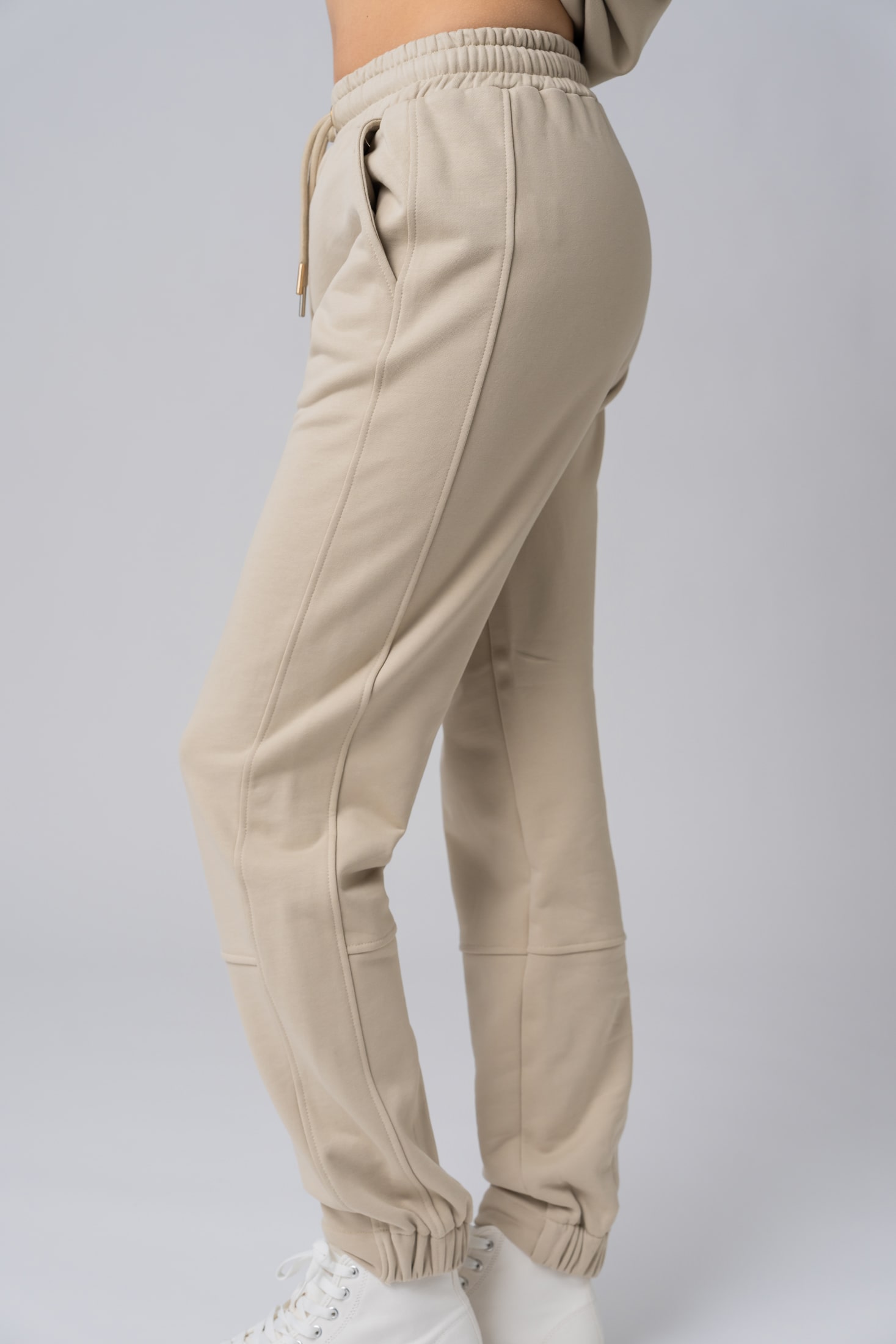 Women’s beige 100% cotton regular fit sweatpants