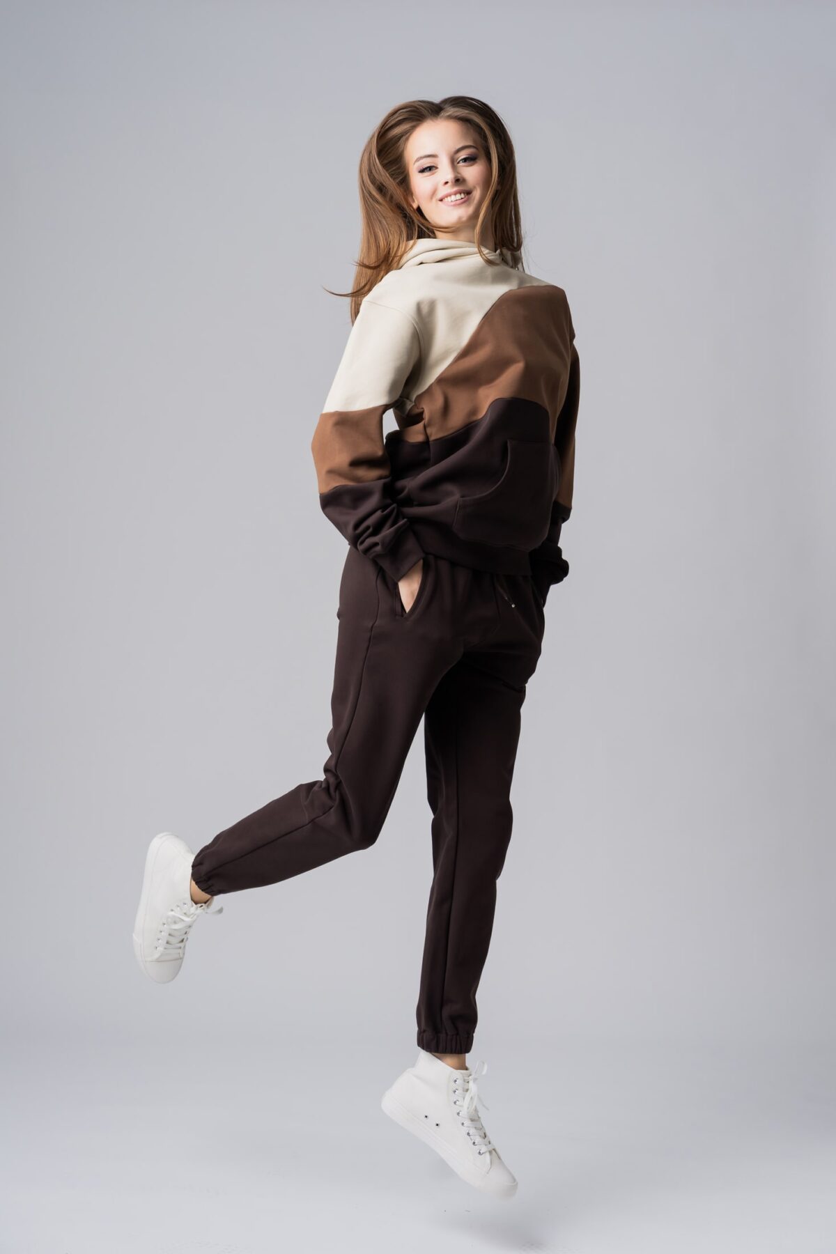 Women’s brown 100% cotton regular-slim fit colorblock active wear